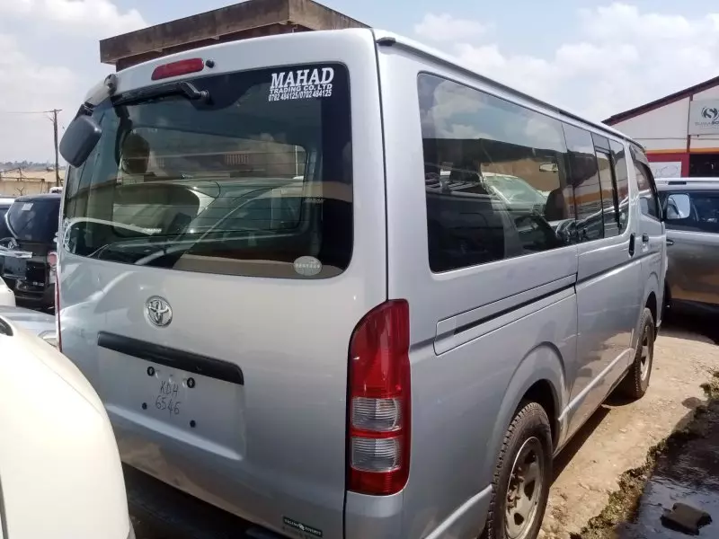 Toyota Hiace   - 2013
