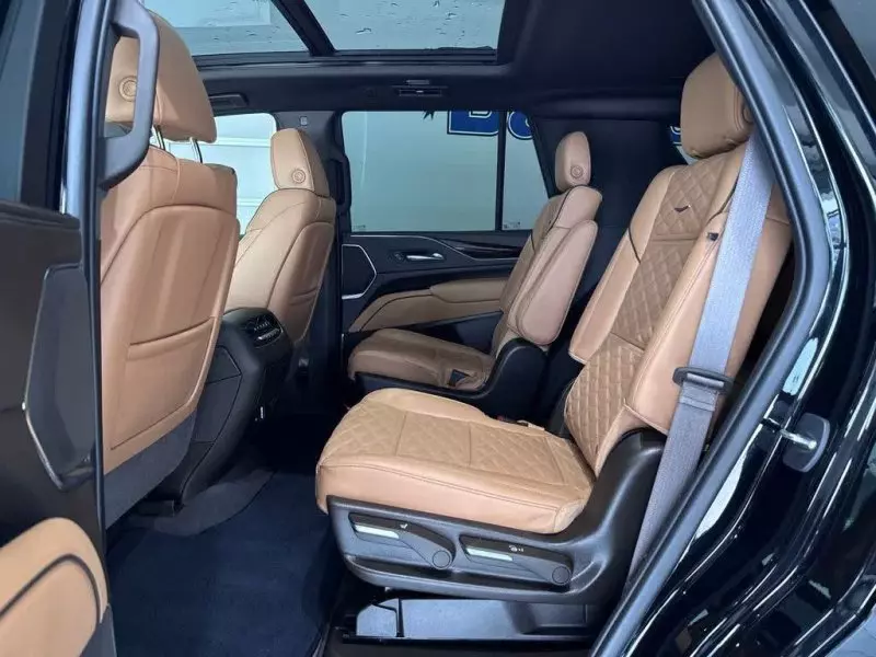 Cadillac Escalade ESV   - 2023