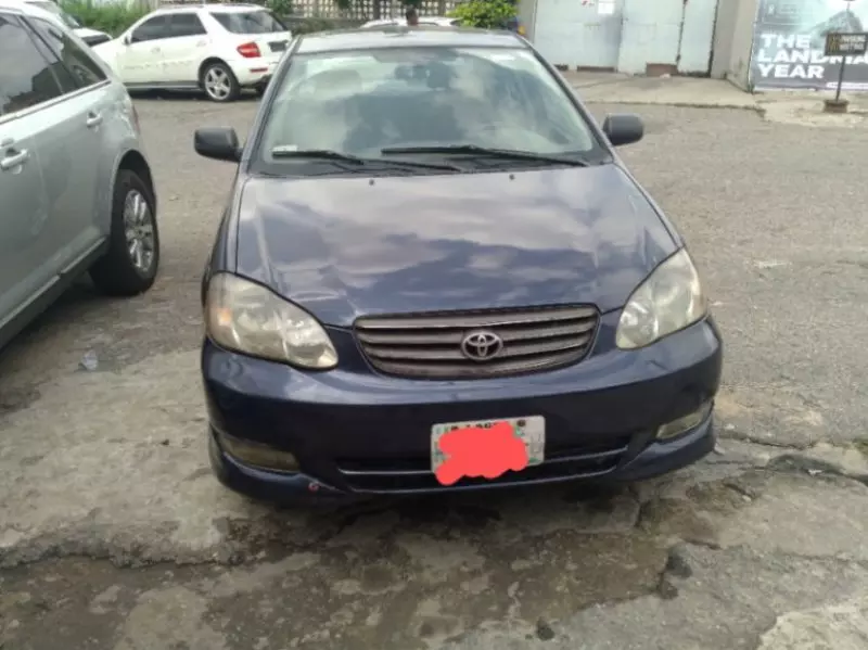 Toyota corolla   - 2004