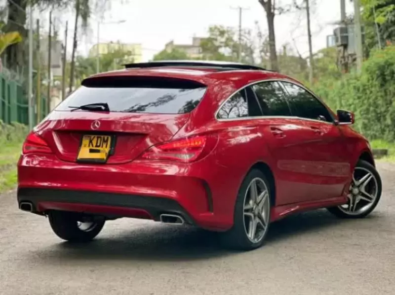 Mercedes-Benz CLA 180   - 2016