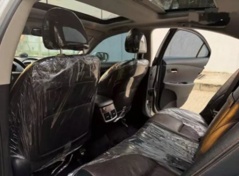 Lexus ES 250   - 2012