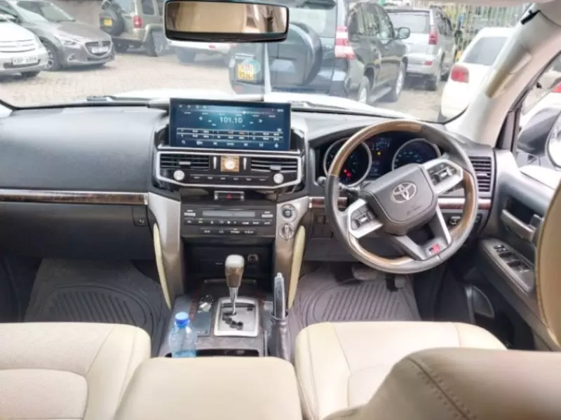 Toyota Land Cruiser   - 2018
