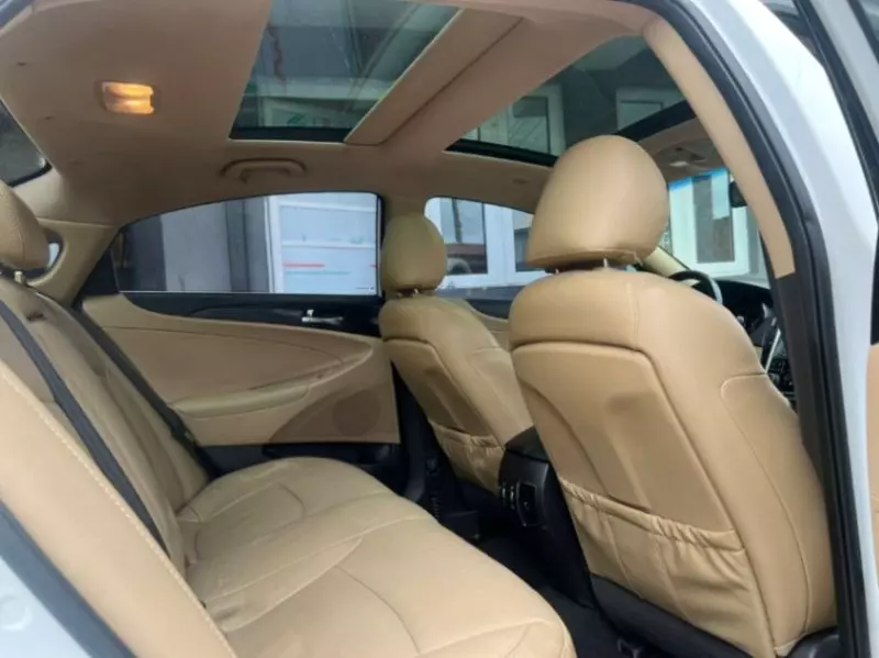 Hyundai Sonata   - 2014
