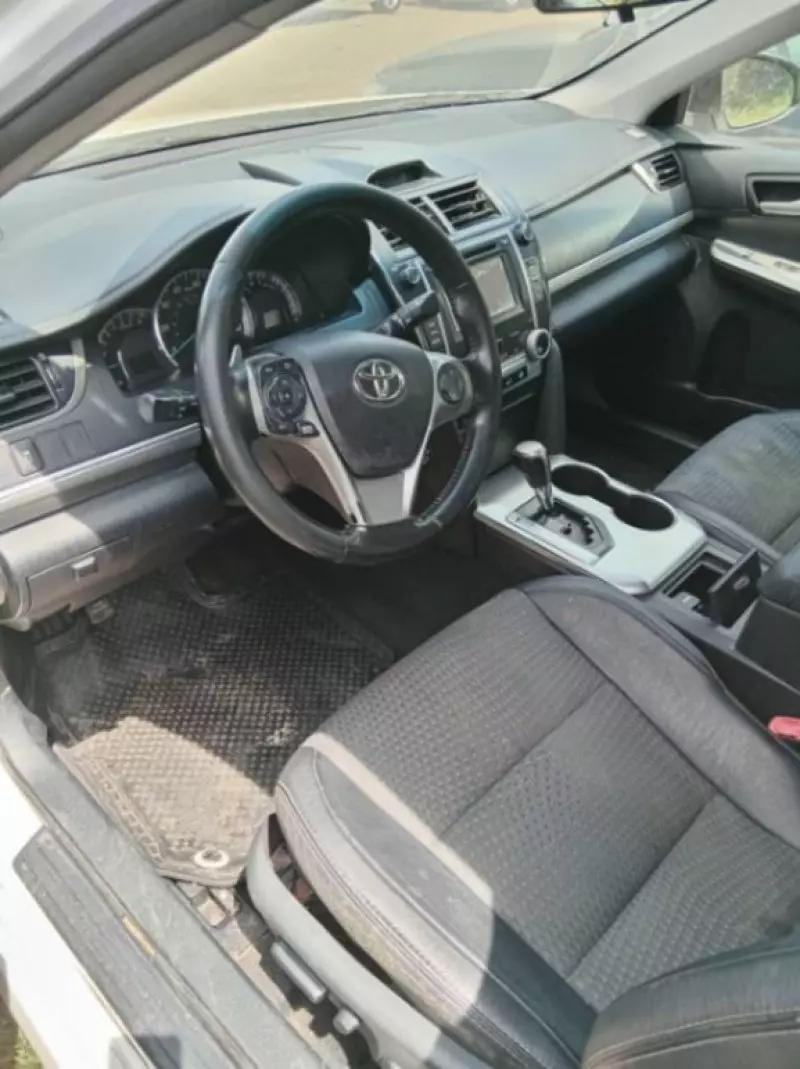 Toyota Camry   - 2014