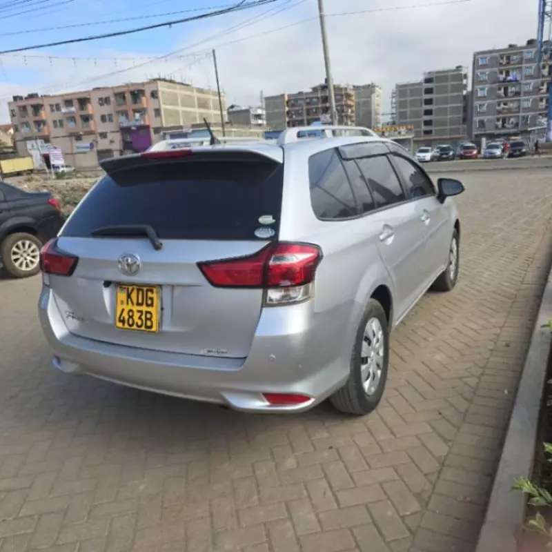 Toyota Fielder    - 2015