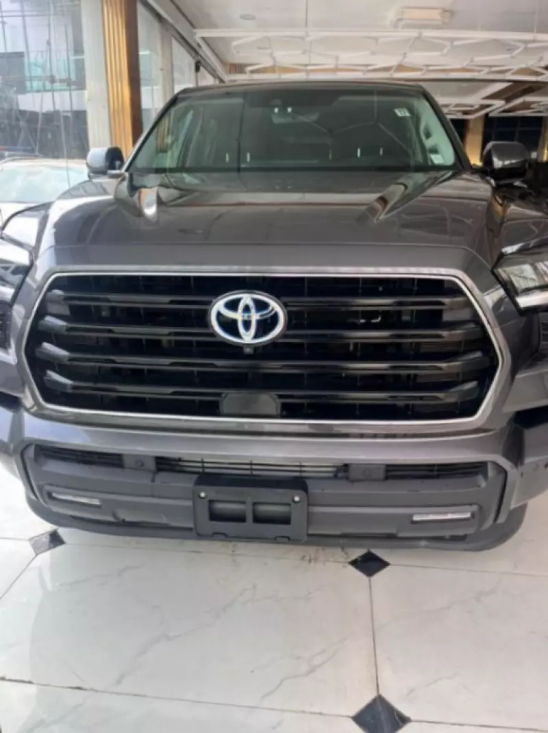 Toyota Sequoia