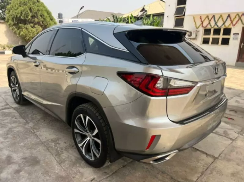 Lexus RX   - 2017