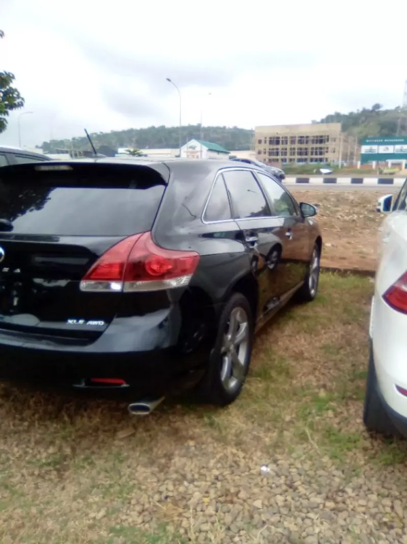 Toyota Venza   - 2013