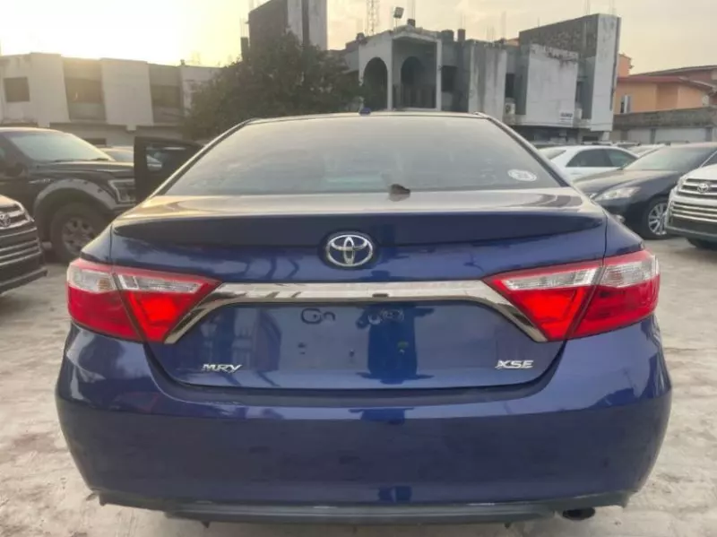Toyota Camry   - 2015