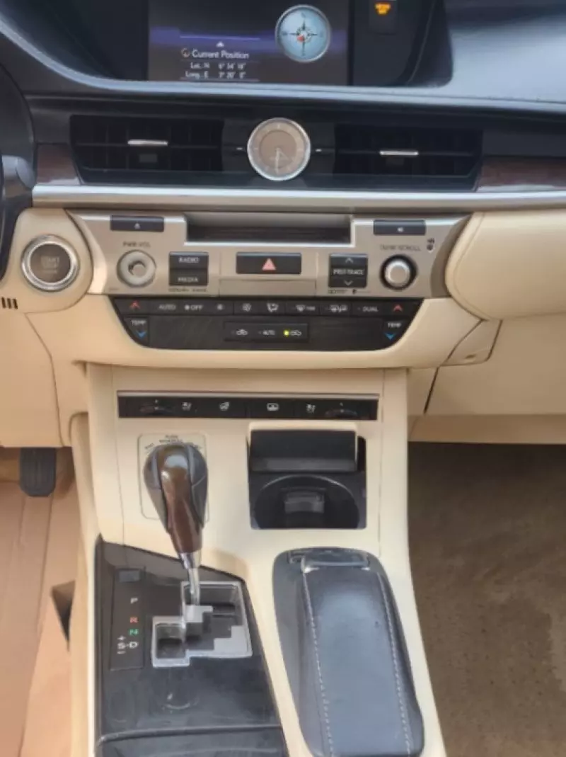 Lexus ES 350   - 2015