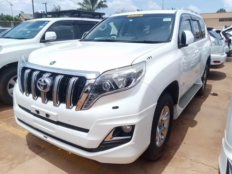 Toyota Landcruiser Prado   - 2017