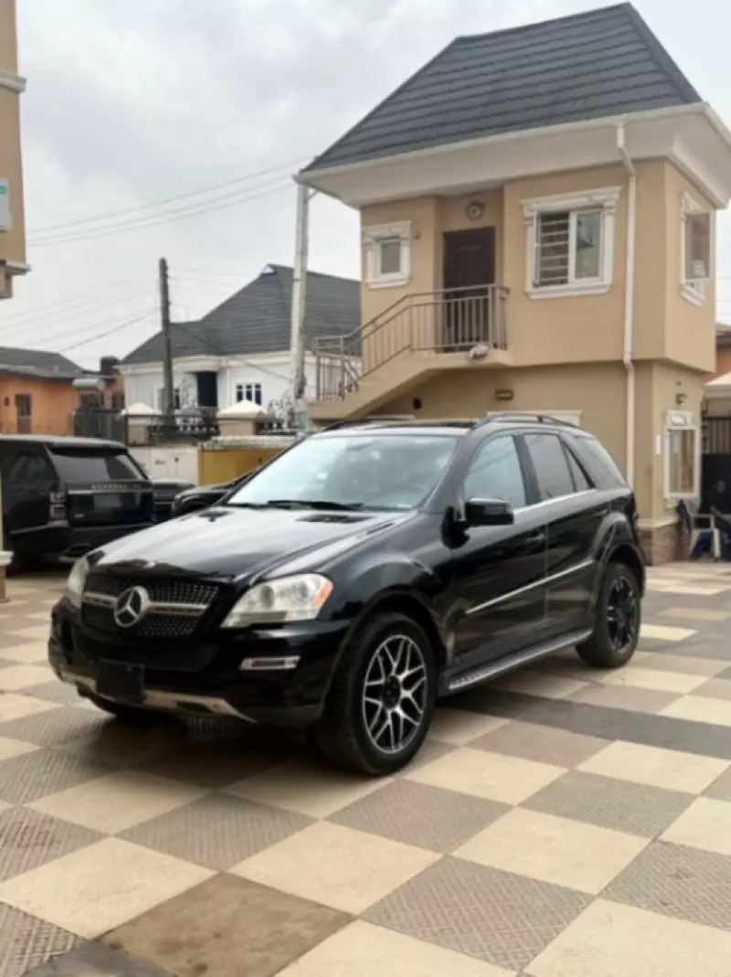 Mercedes-Benz M-Class   - 2010