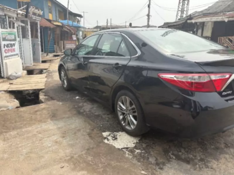 Toyota Camry   - 2016