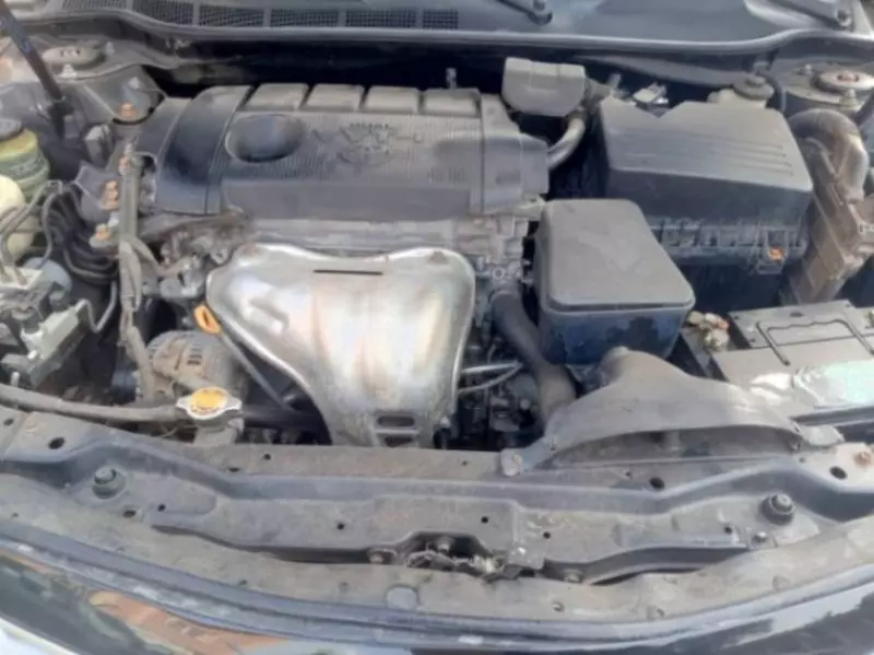 Toyota Camry   - 2010