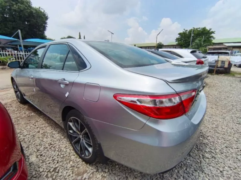 Toyota Camry   - 2015
