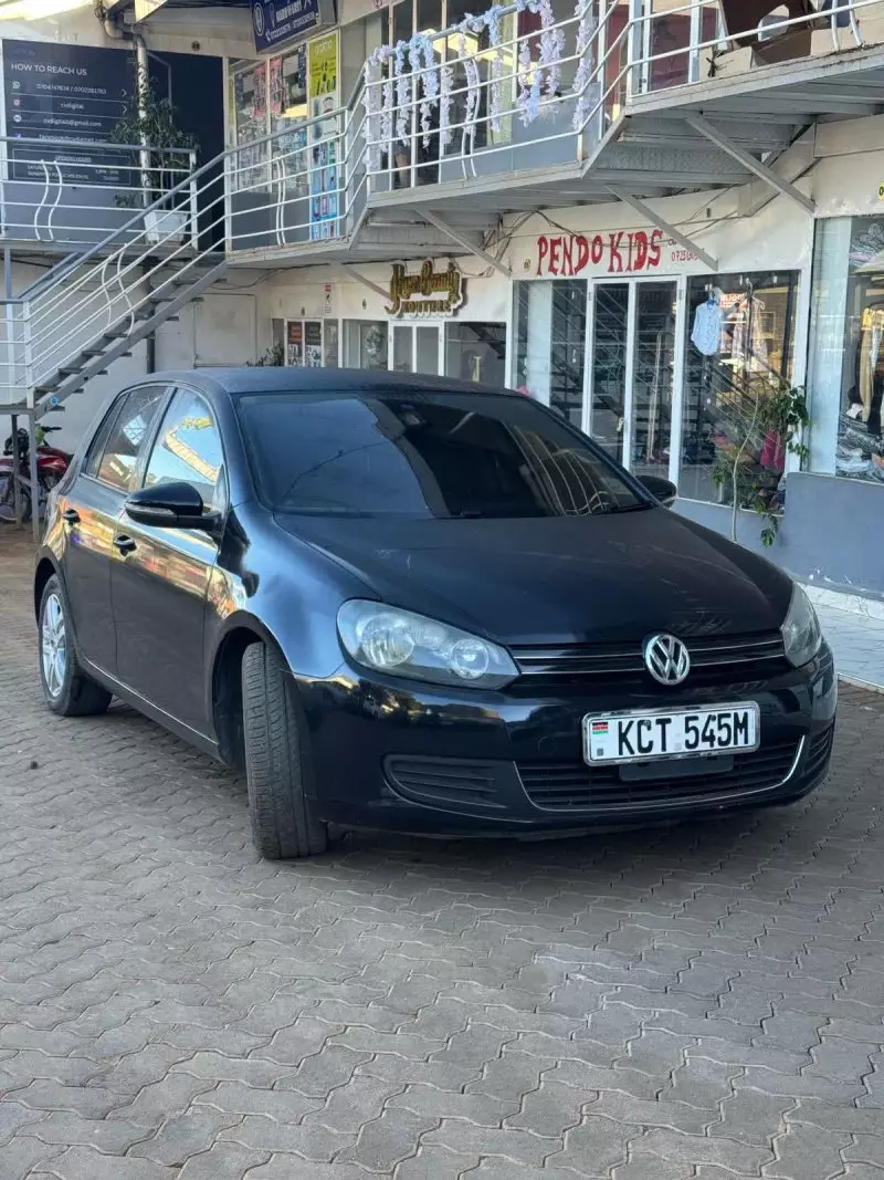Volkswagen Golf   - 2012