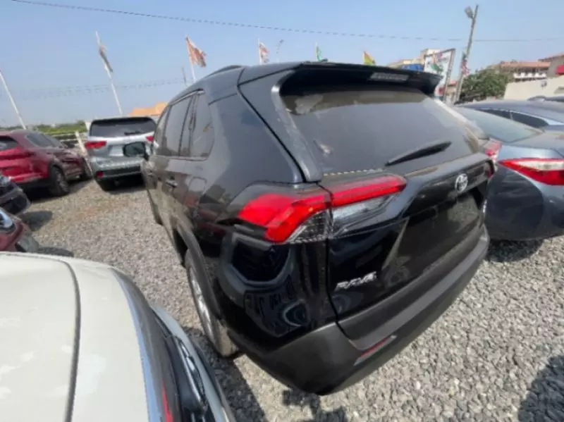 Toyota RAV4   - 2021