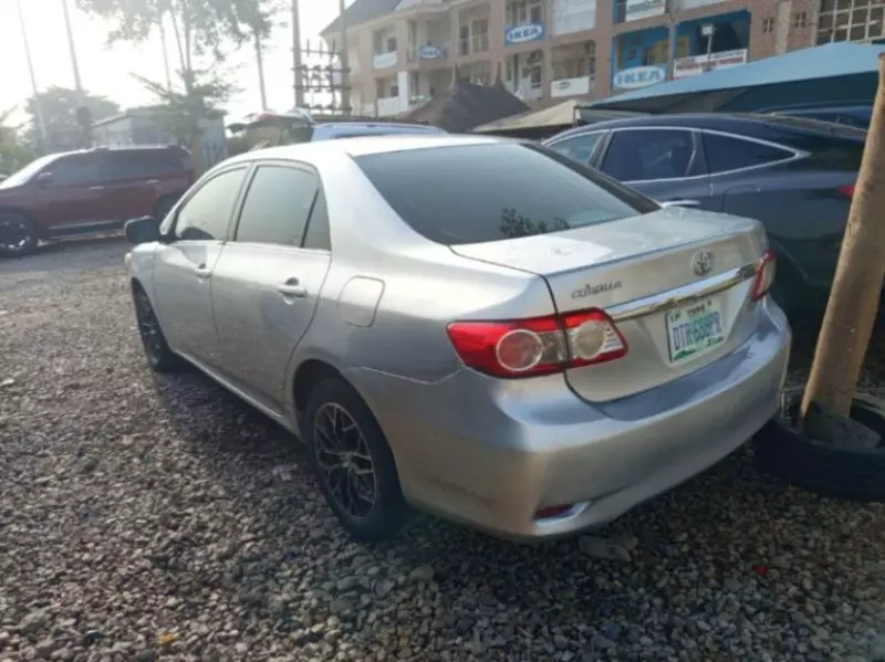 Toyota Corolla   - 2013