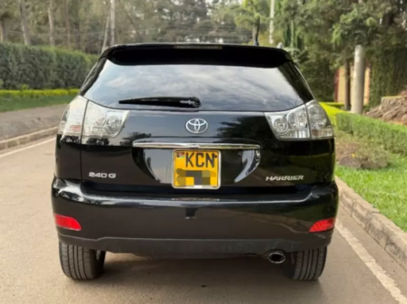 Toyota Harrier   - 2010