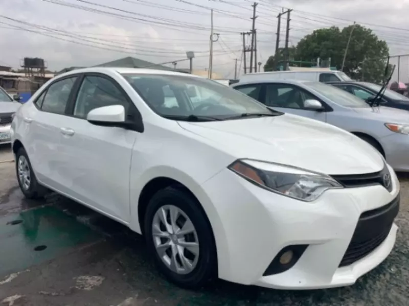 Toyota Corolla   - 2014