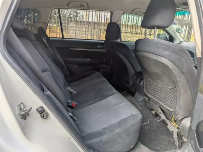 Subaru Outback   - 2012