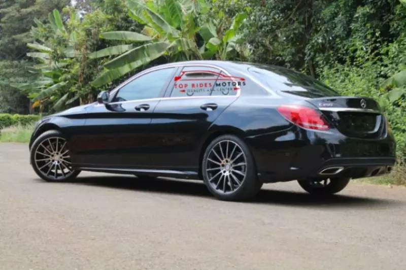 Mercedes-Benz C200   - 2017