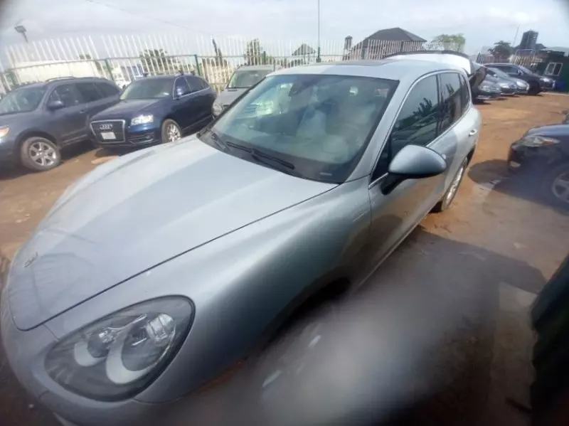 PORSCHE Cayenne - 2013