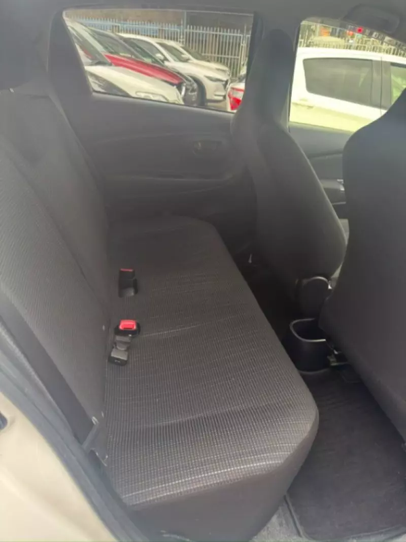Toyota Vitz   - 2018