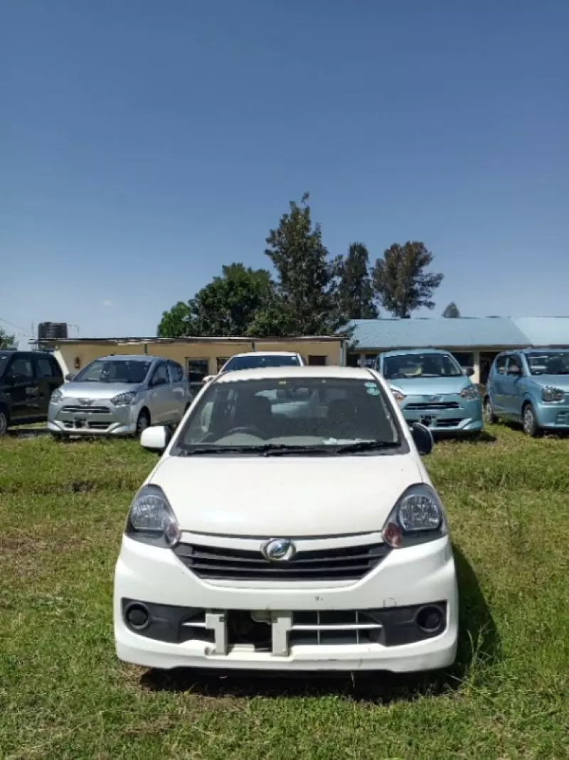 Daihatsu Mira    - 2017