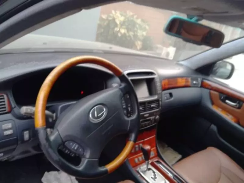 Lexus LS 430   - 2004