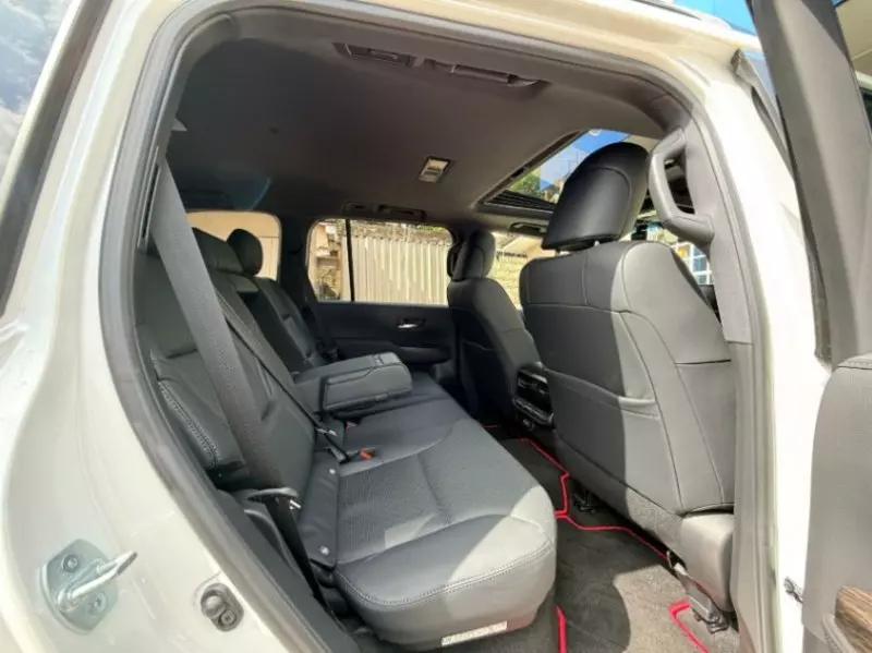 Toyota LAND CRUISER 300 LC300