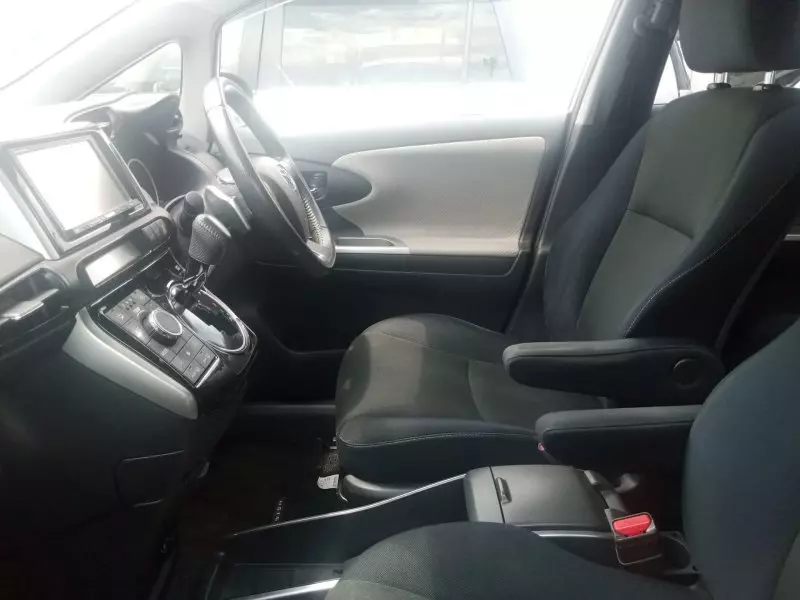Toyota Wish   - 2010