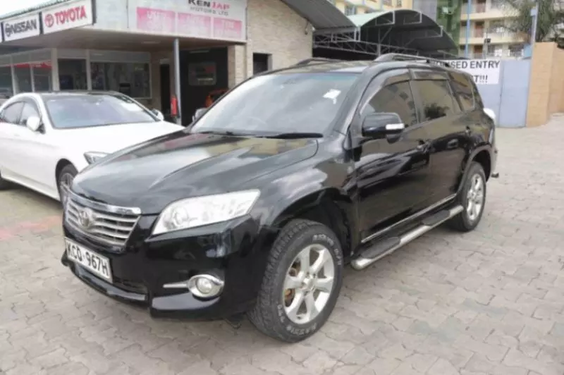 Toyota Vanguard    - 2011