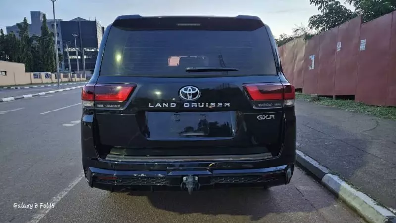 Toyota Landcruiser 300 GXR   - 2023