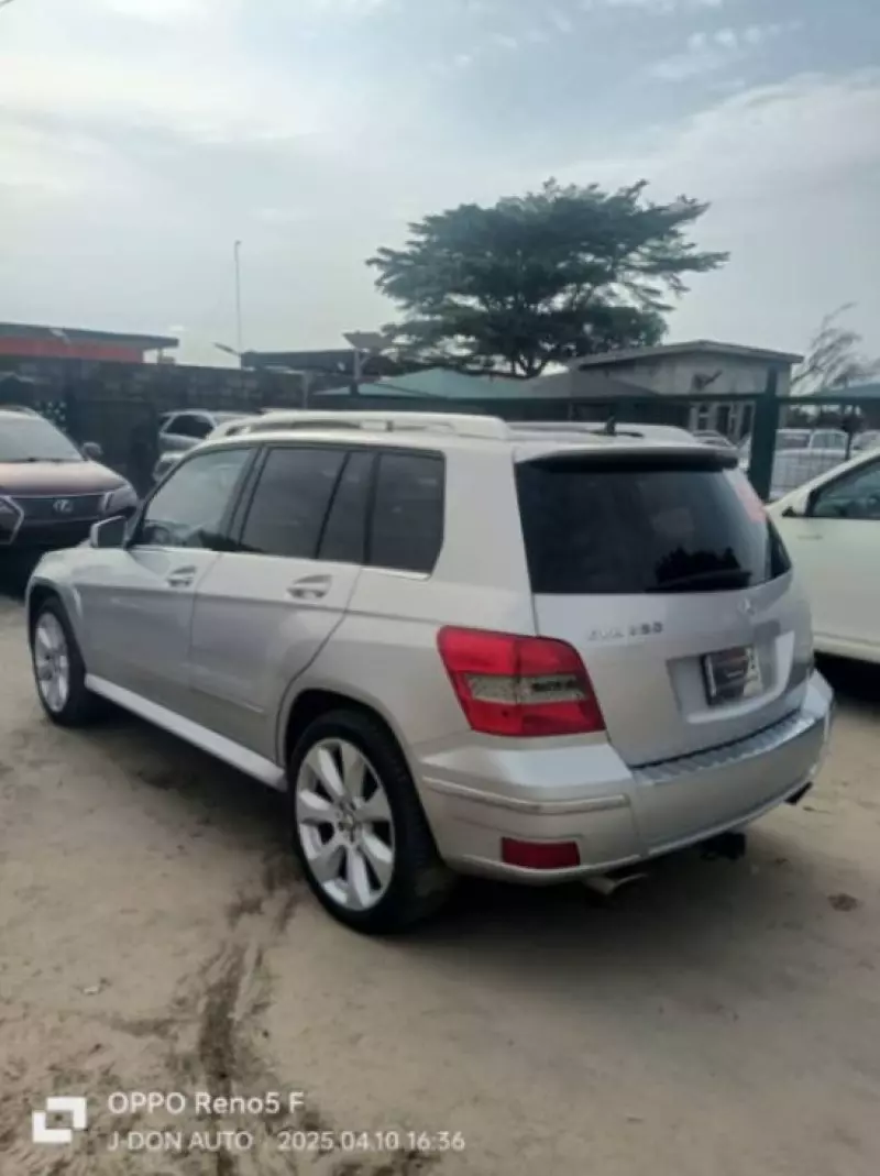 Mercedes-Benz GLK 350   - 2010