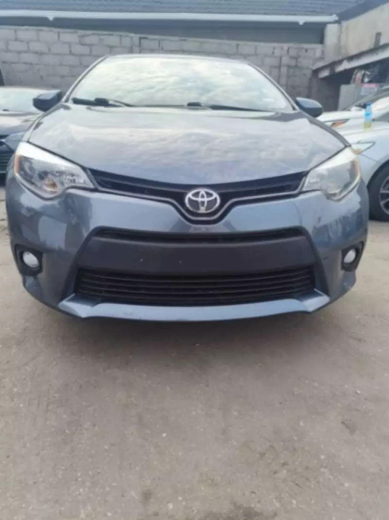 Toyota Corolla   - 2015