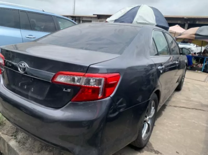 Toyota Camry   - 2012