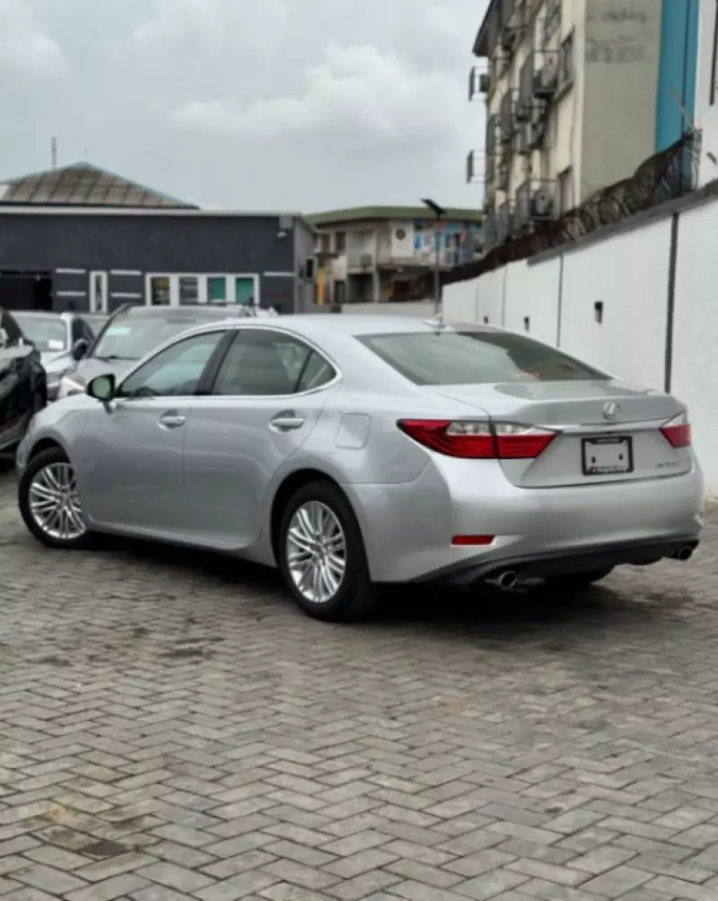 Lexus ES 350   - 2013