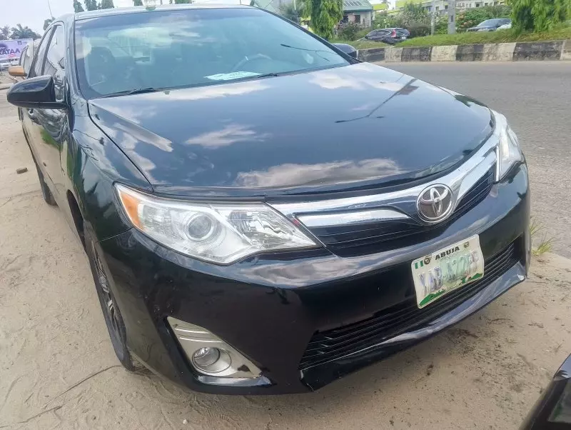Toyota Camry   - 2013
