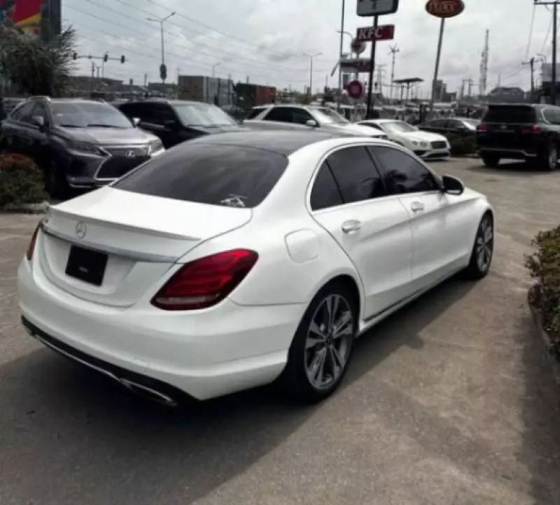 Mercedes-Benz C 300   - 2015
