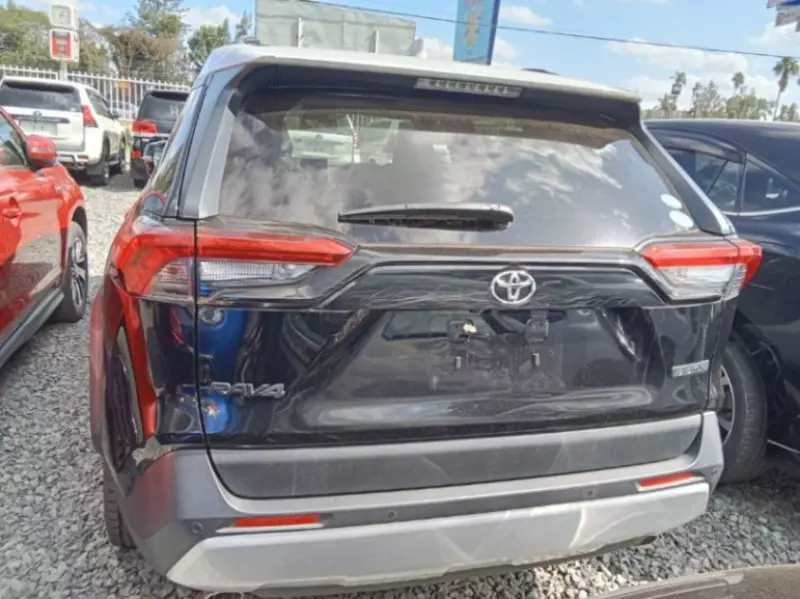 Toyota RAV4   - 2018