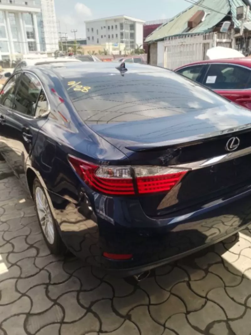 Lexus ES 350   - 2013