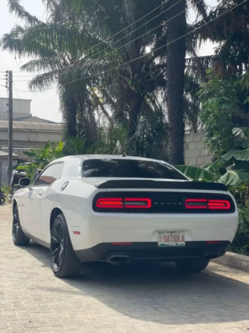 Dodge Challenger