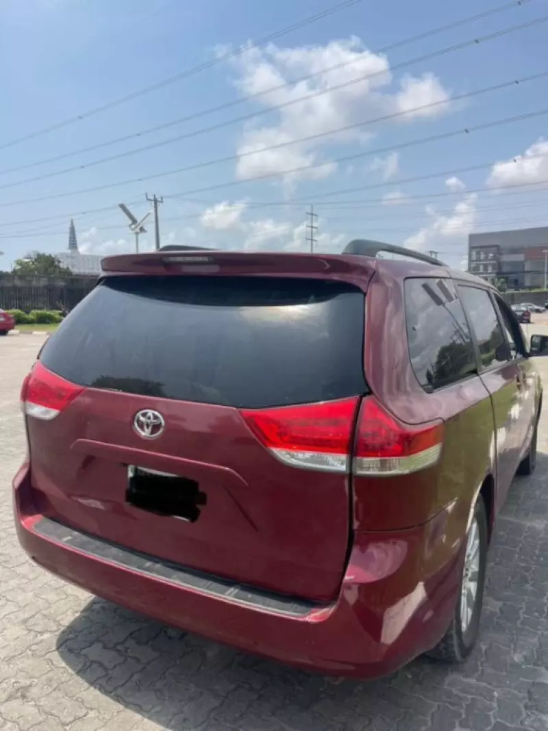 Toyota Sienna