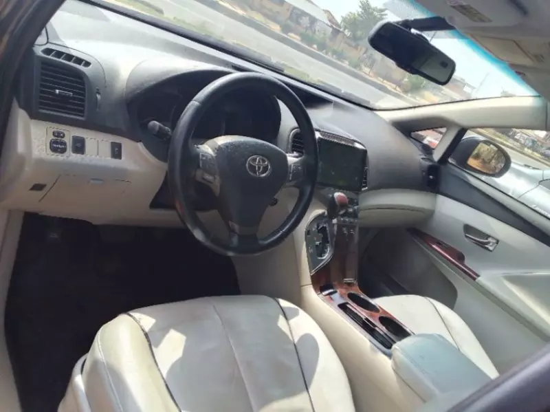 Toyota Venza   - 2010