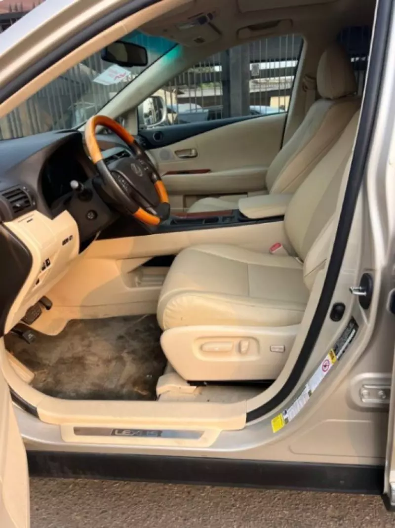 Lexus RX   - 2011