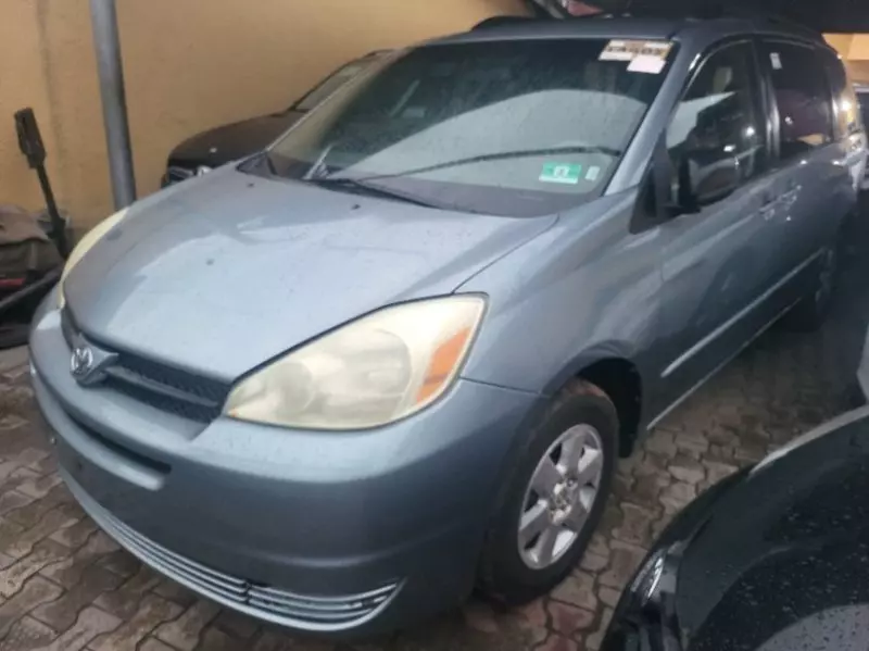 Toyota Sienna   - 2006
