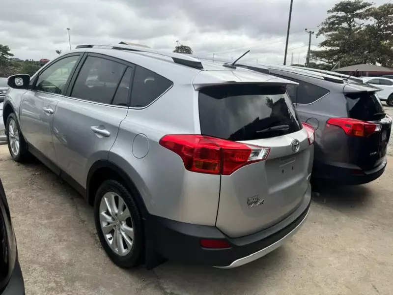 Toyota RAV 4   - 2014