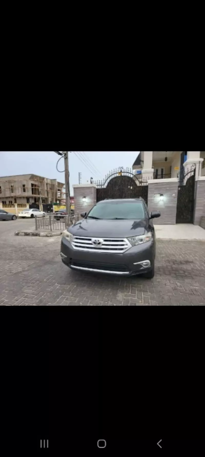 Toyota Highlander   - 2013