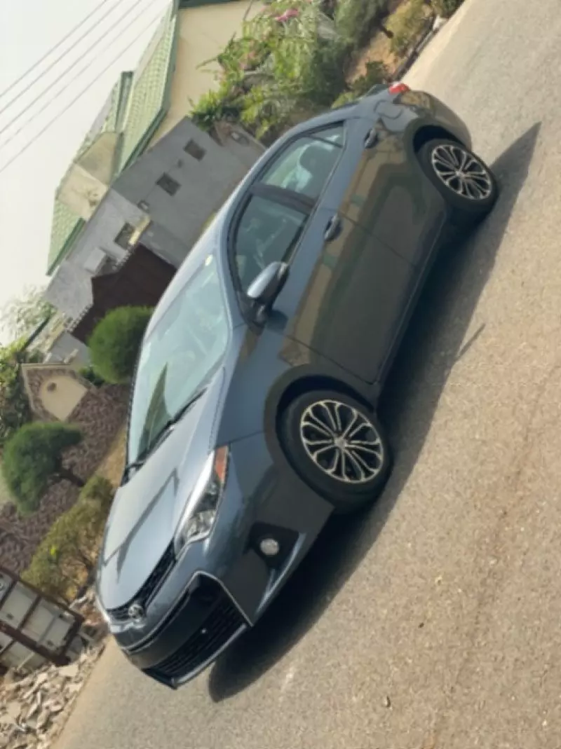 Toyota Corolla   - 2014